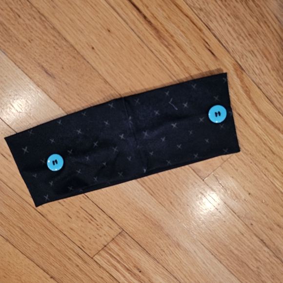 Skida Headband With Buttons for Face mask - Picture 2 of 3